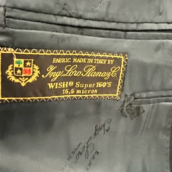 Isaia Custom Blue, Red Loro Piana SUPER 160, 15.5 Micron Wool Stripped 2Btn 44S - Picture 4 of 8
